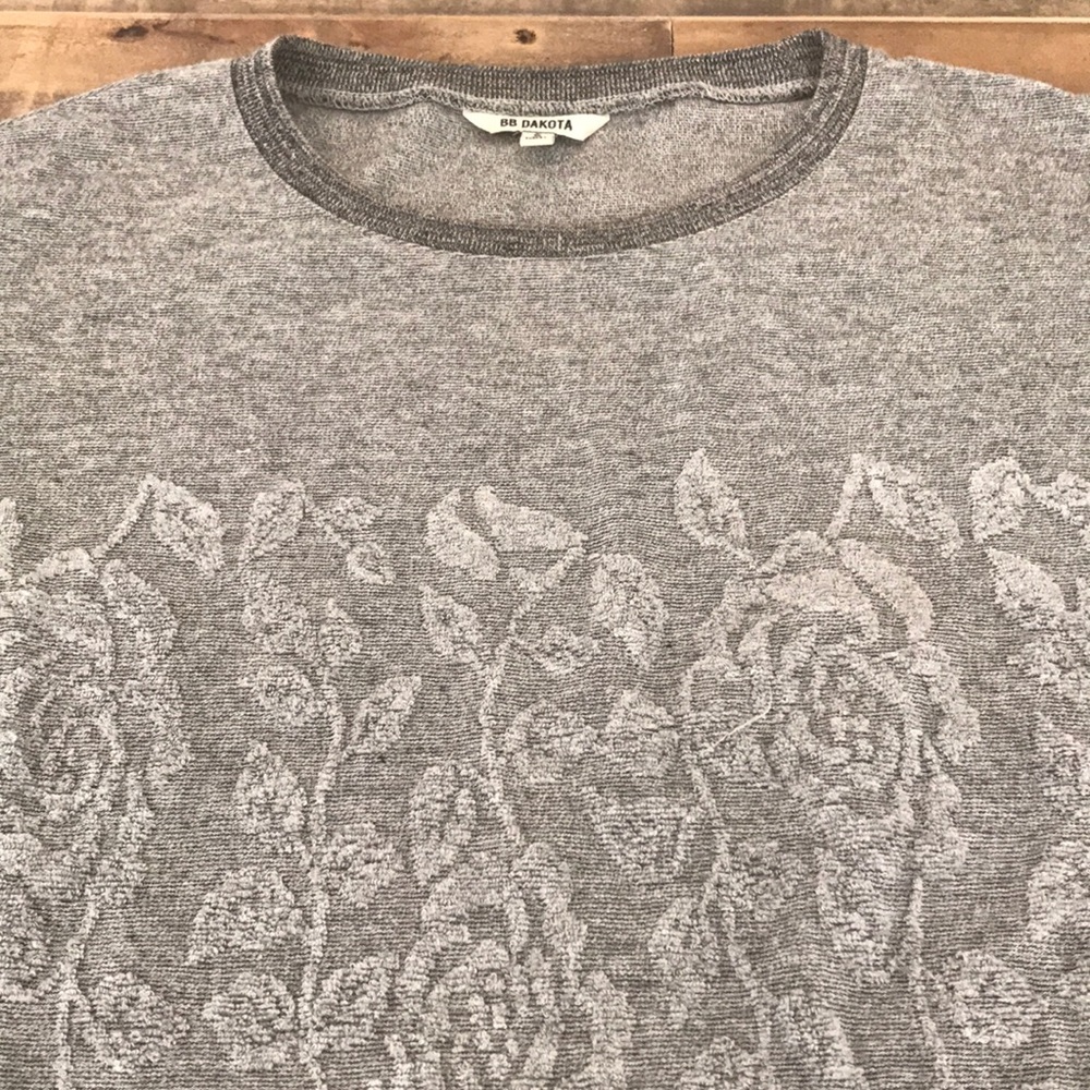 BB Dakota Gray Sweater with Flower Detail - Picture 6 of 6